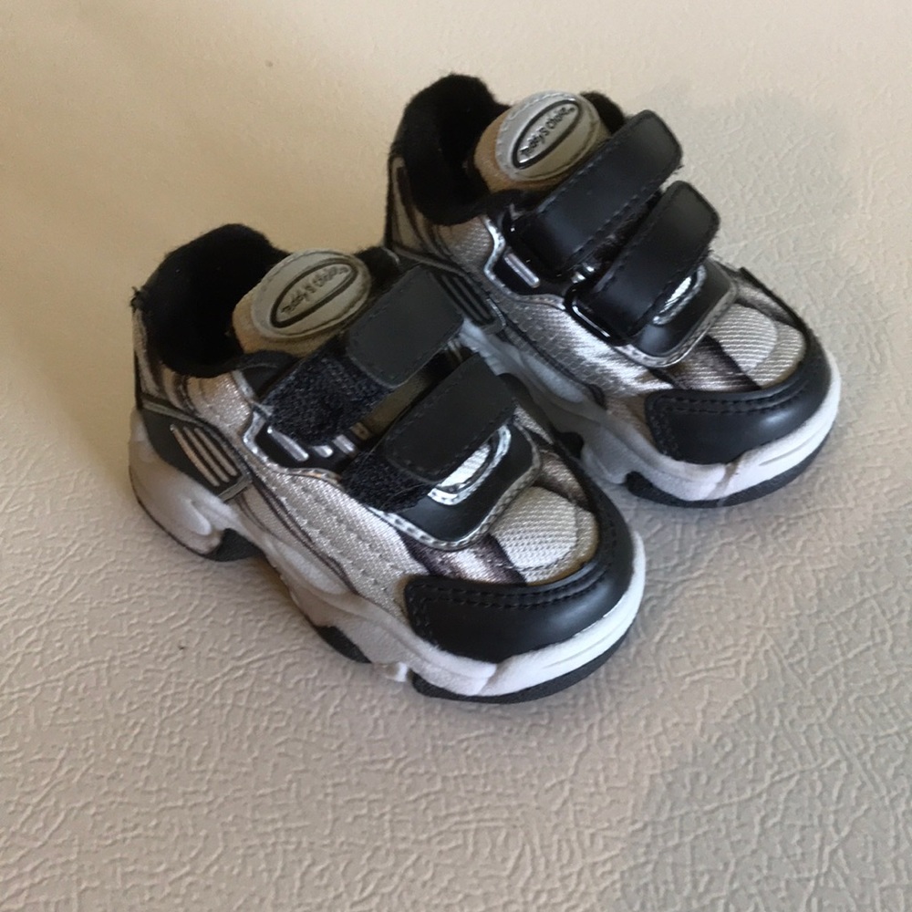 Teddy’s choice size 2 baby sneakers